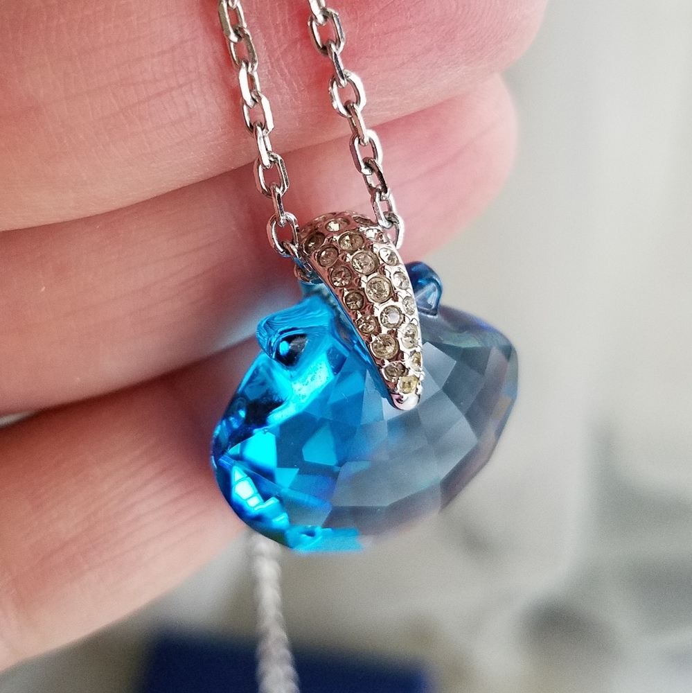 AUTHENTIC Swarovski Limited Edition Turquoise Seashell Necklace - Picture 11 of 16